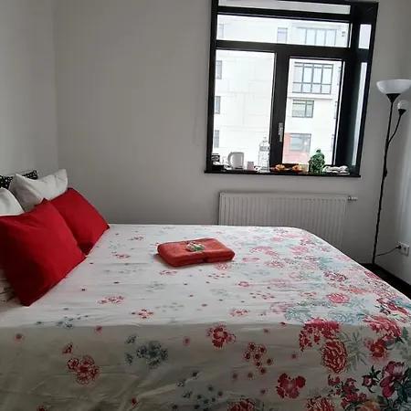 Modern & Cozy Room In A Chic And Upscale District *